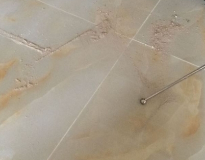 秭归瓷砖空鼓维修公司分享粘合剂选择不当在瓷砖铺贴过程中可能导致以下问题