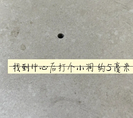 秭归瓷砖空鼓维修公司专业解答在瓷砖铺贴过程中，如果砂料搅拌不均匀，将会带来以下问题